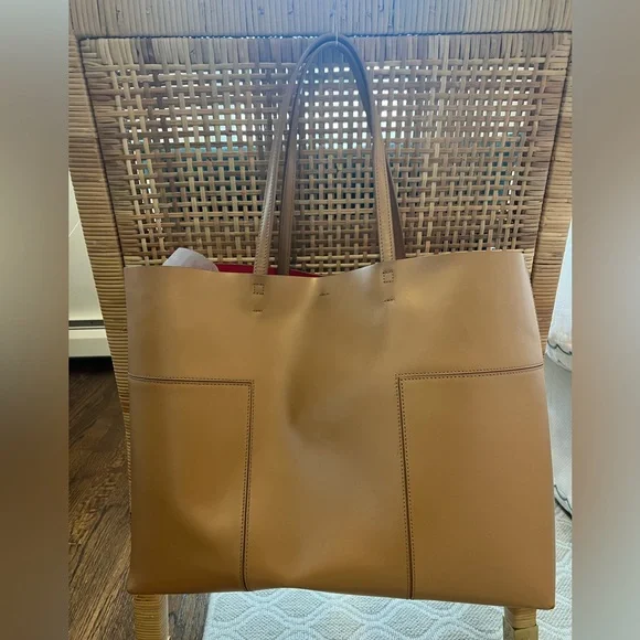 Tory Burch Block T Tote in Tan Leather  w/ removable pouch. - Picture 2 of 5